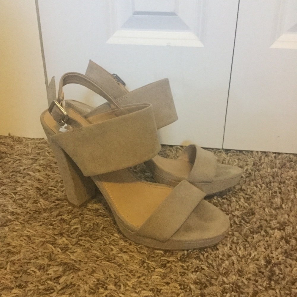 Nude block heels - Picture 6 of 8